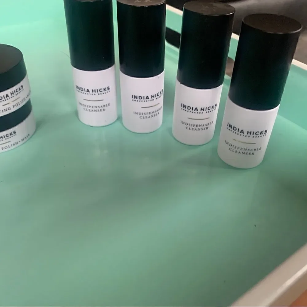 India Hicks Unexpected Beauty Travel Bundle - 10 items